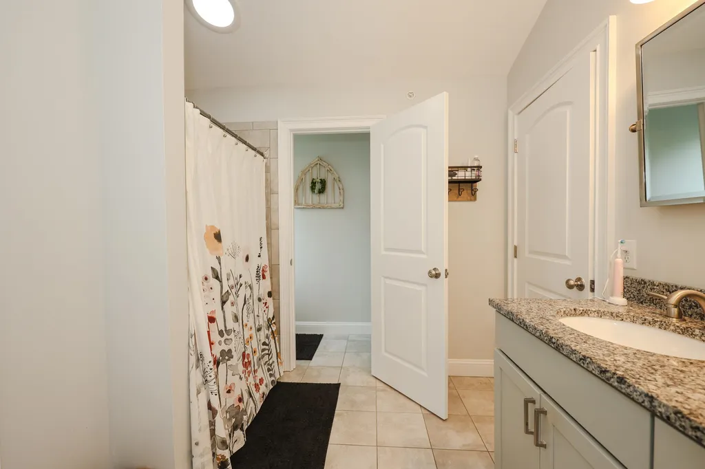 30 Daylily Lane New Boston NH 03070