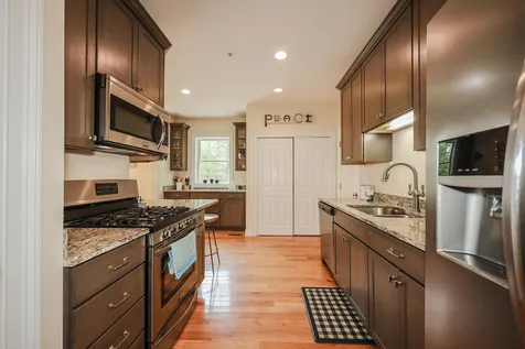 30 Daylily Lane New Boston NH 03070