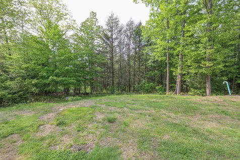 30 Daylily Lane New Boston NH 03070