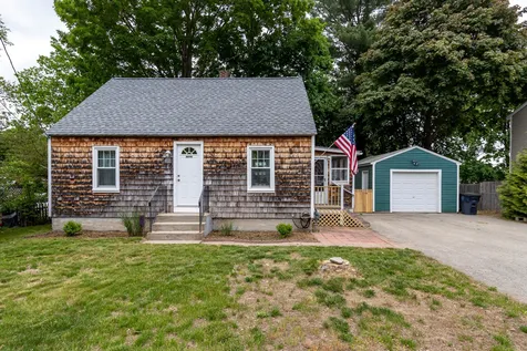 16 Bell Street Nashua NH 03064