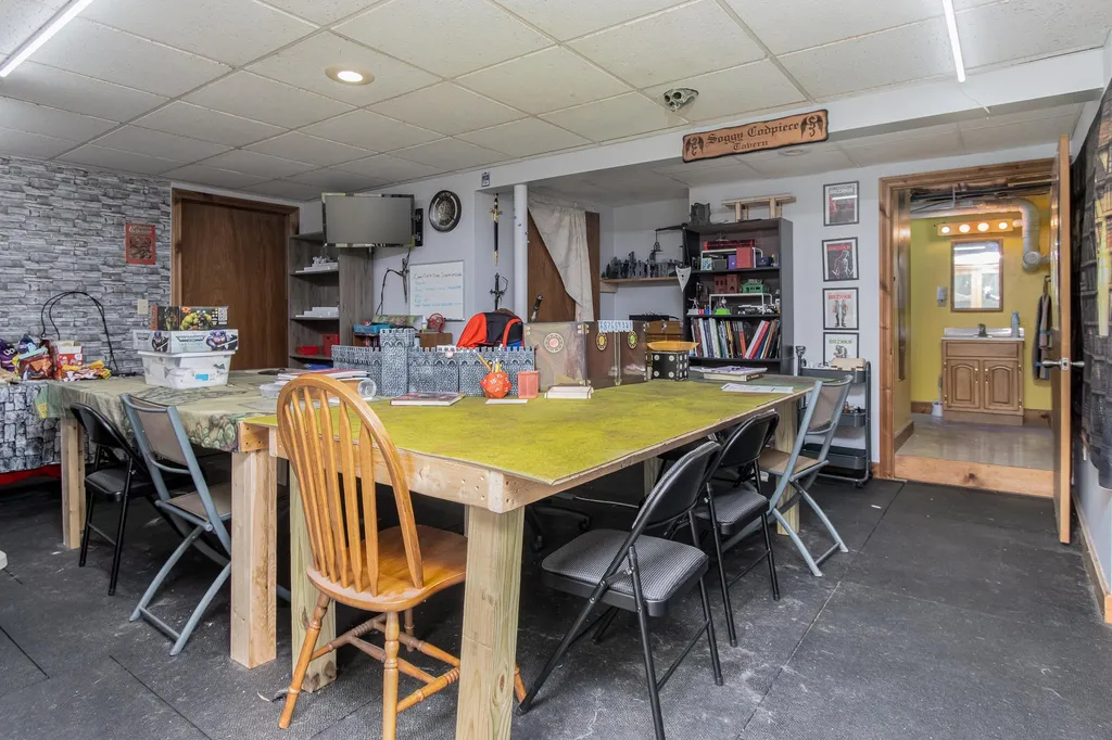 59 Deering Center Road Weare NH 03281