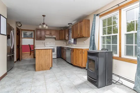 59 Deering Center Road Weare NH 03281