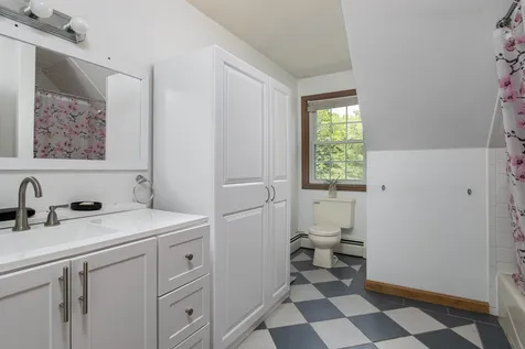 59 Deering Center Road Weare NH 03281