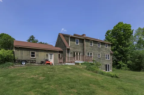 59 Deering Center Road Weare NH 03281