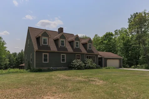 59 Deering Center Road Weare NH 03281