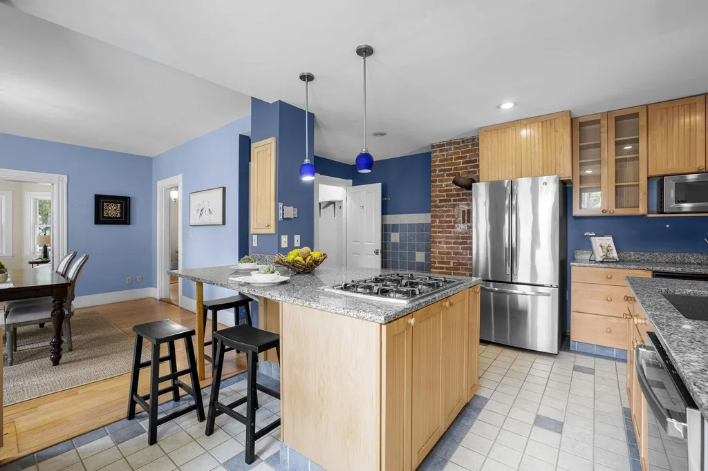 78 Lawrence Street Portsmouth NH 03801