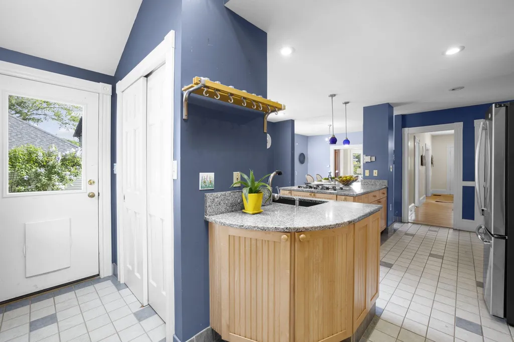 78 Lawrence Street Portsmouth NH 03801