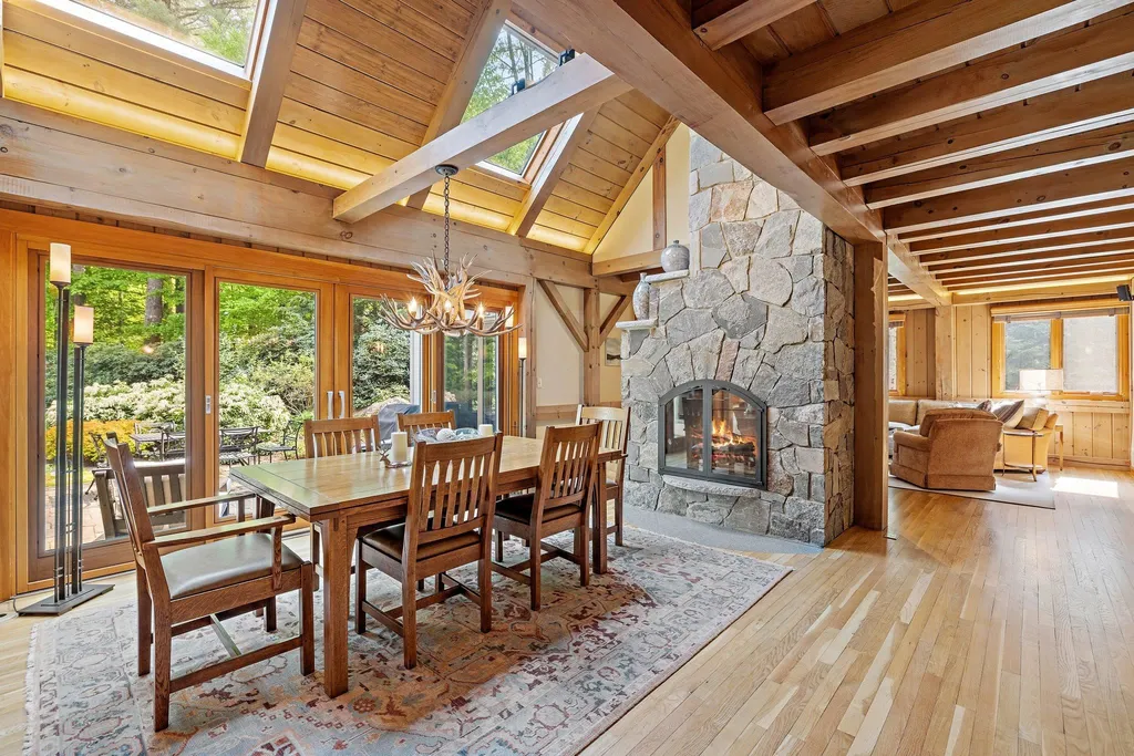 26 Turtleback Road Sunapee NH 03782