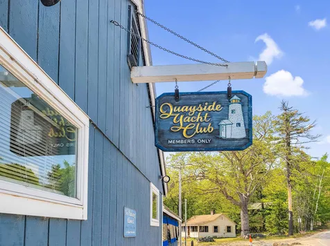16 Long Island Road Moultonborough NH 03254