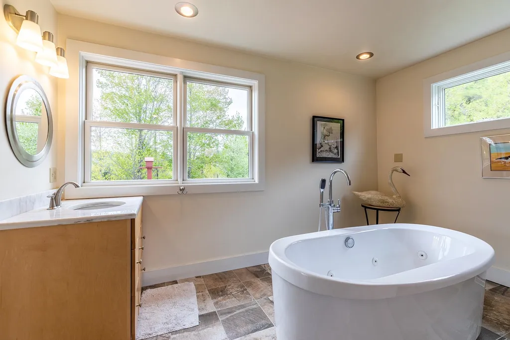 150 Sheep Meadow Lane Bradford VT 05033