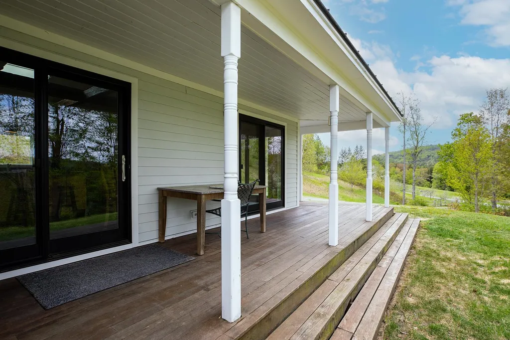150 Sheep Meadow Lane Bradford VT 05033