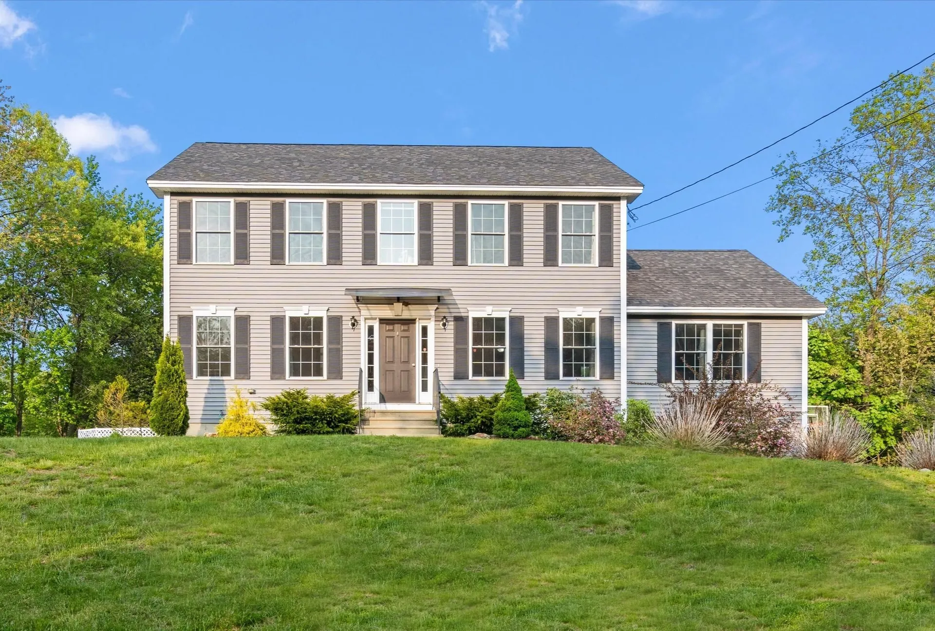27 Savoie Street Bedford NH 03110