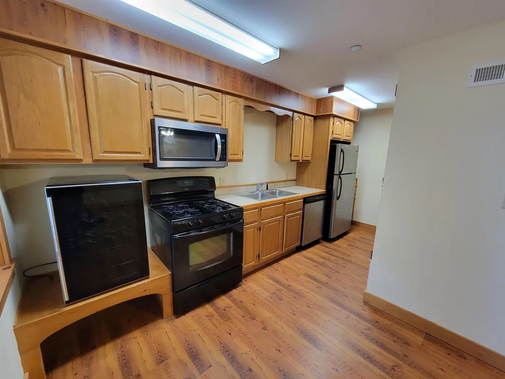 9 Roberts Road Canaan NH 03741