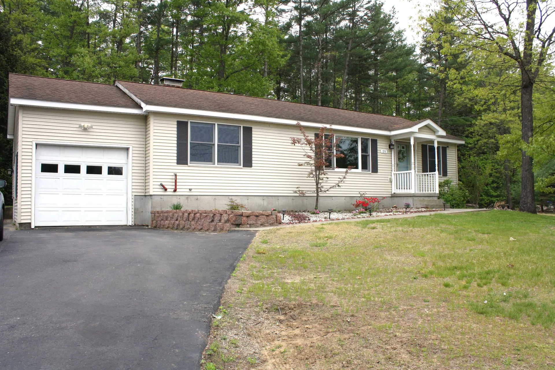 25 Fox Run Road Hinsdale NH 03451