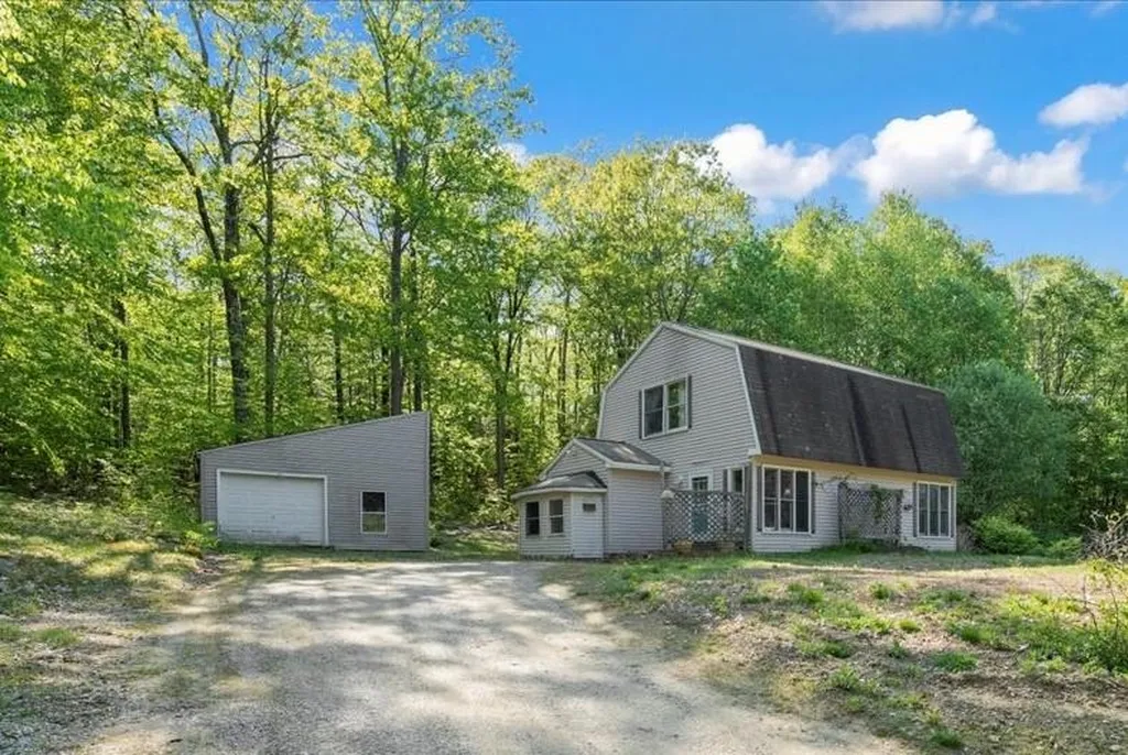 283 Daniel Webster Highway Boscawen NH 03303