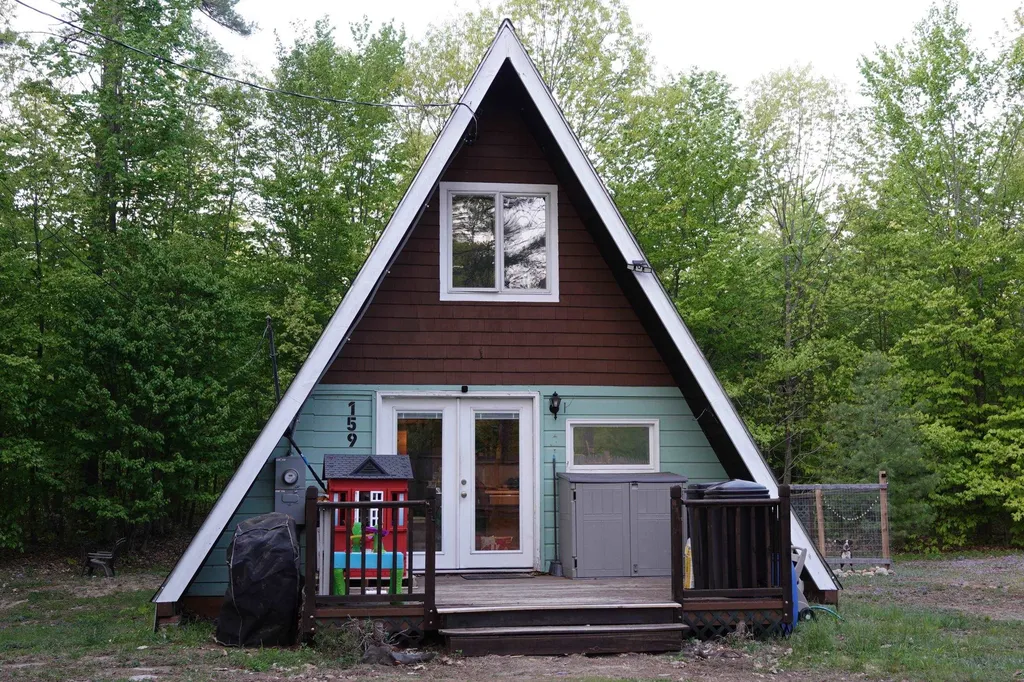 159 Dearborn Road Wakefield NH 03830
