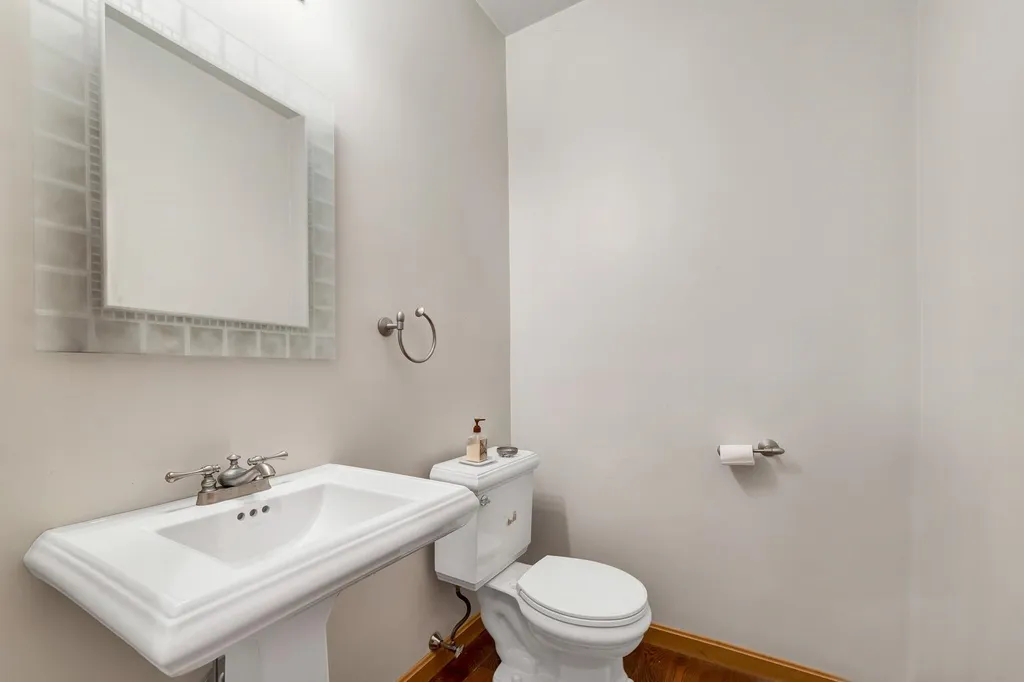 47 Dame Road Tuftonboro NH 03816
