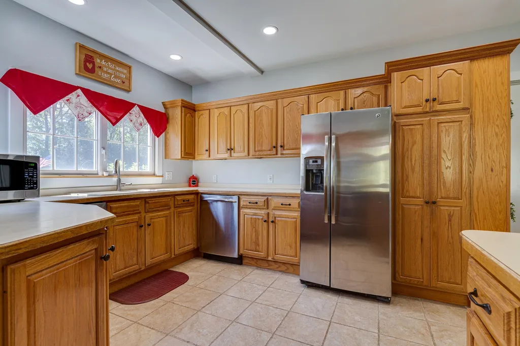 73 Crest Drive Somersworth NH 03878