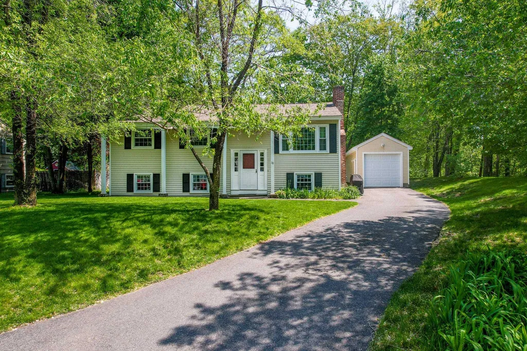10 Beacon Drive Merrimack NH 03054