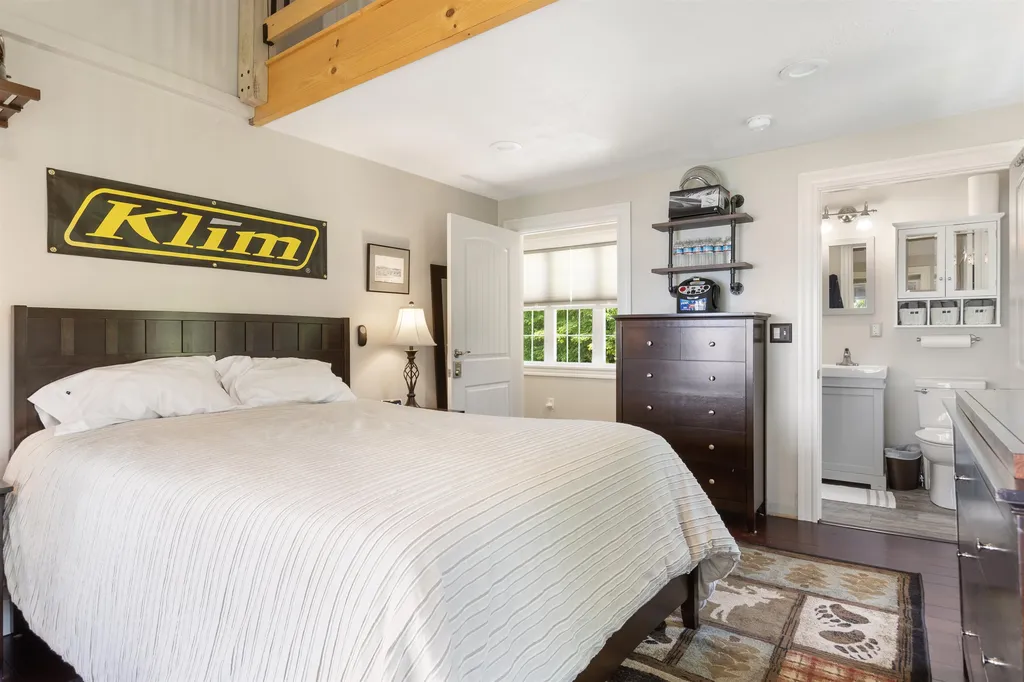 32 Maple Mountain Road Pittsburg NH 03592