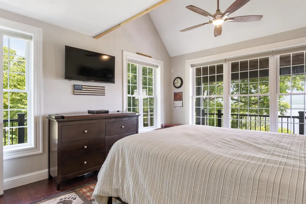 32 Maple Mountain Road Pittsburg NH 03592
