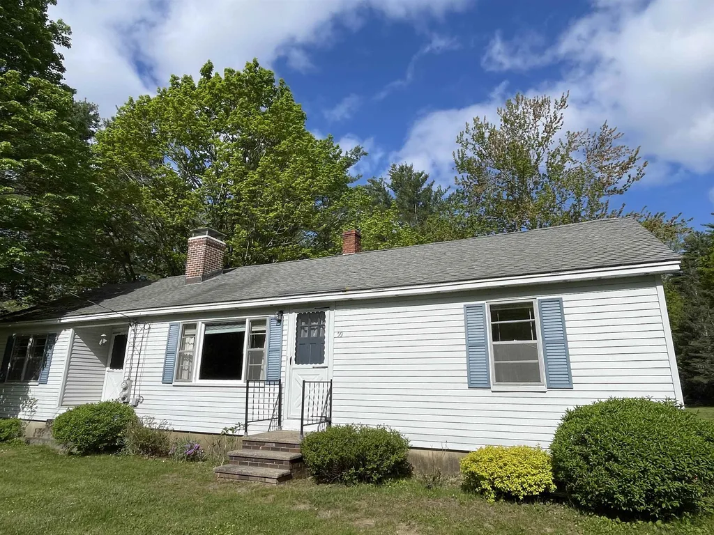 59 Bow Lake Road Northwood NH 03261