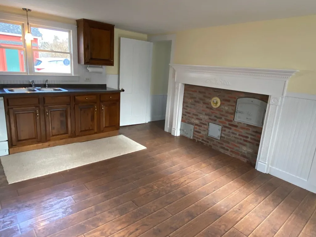 378 Pine Hill Road Hollis NH 03049
