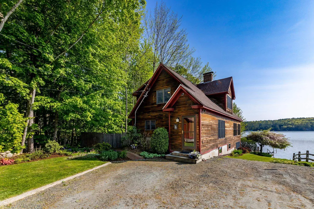 29 Al Wood Drive Enfield NH 03748