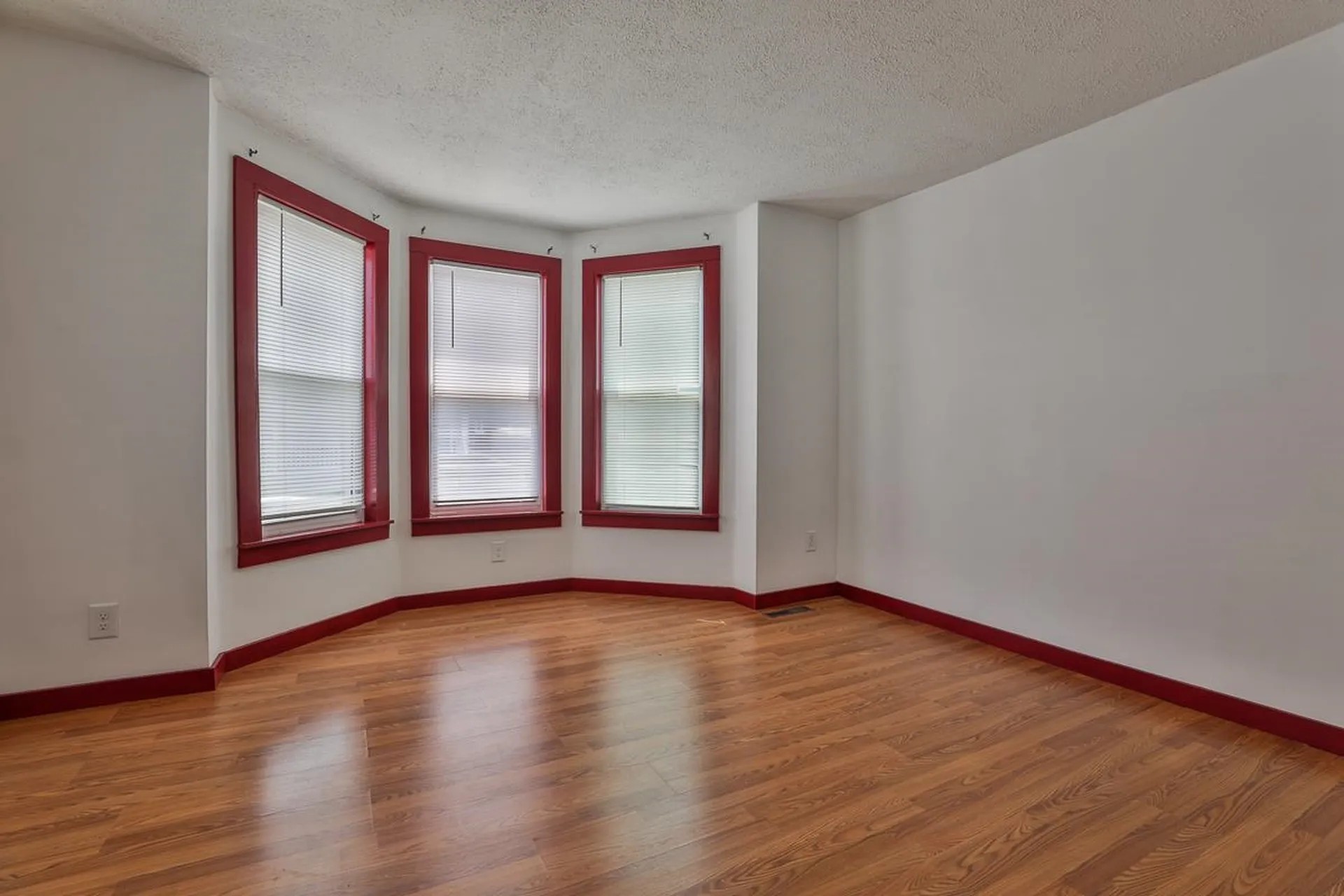 131 Lake Street Nashua NH 03060