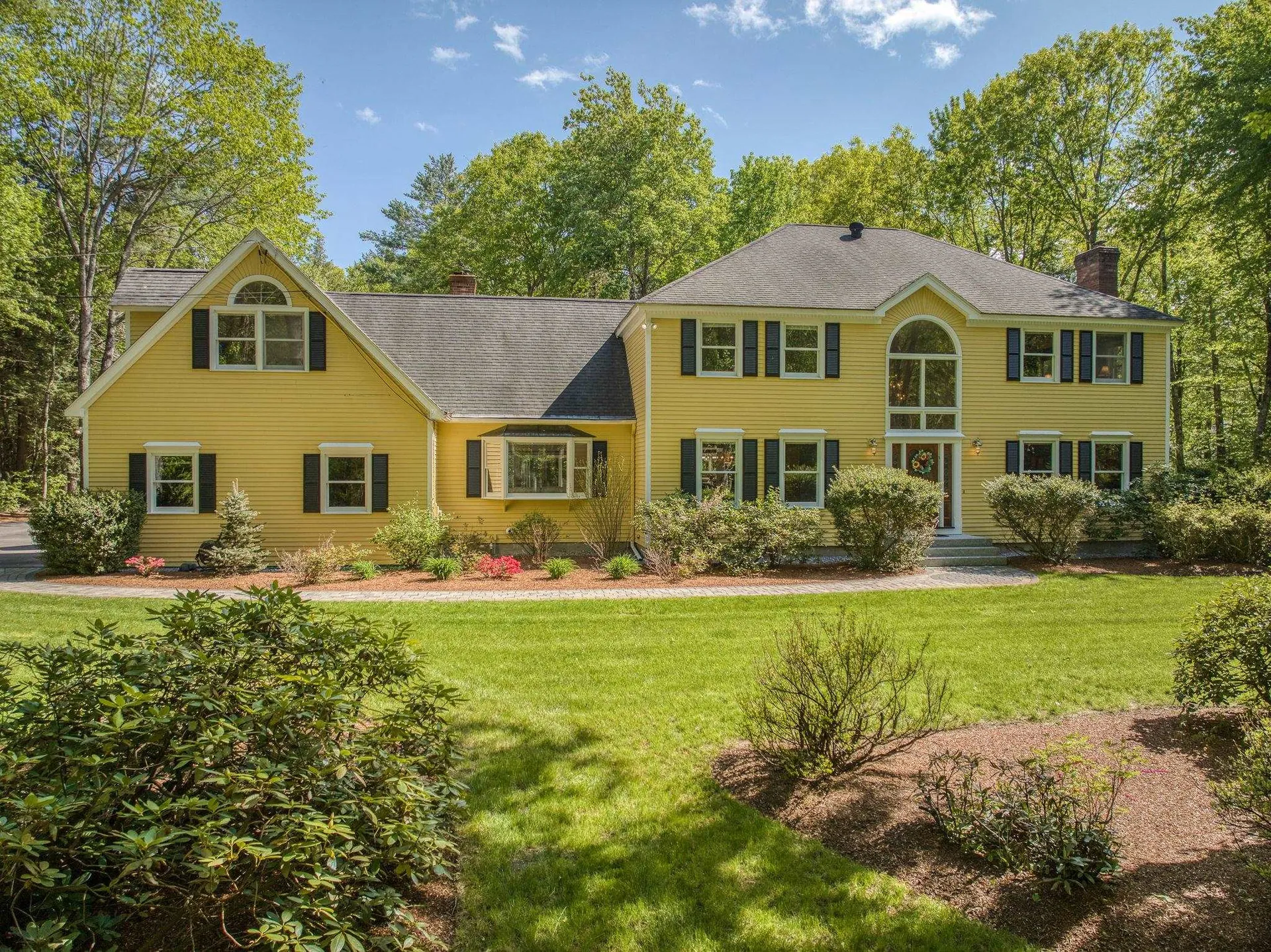 48 Mcintosh Lane Bedford NH 03110