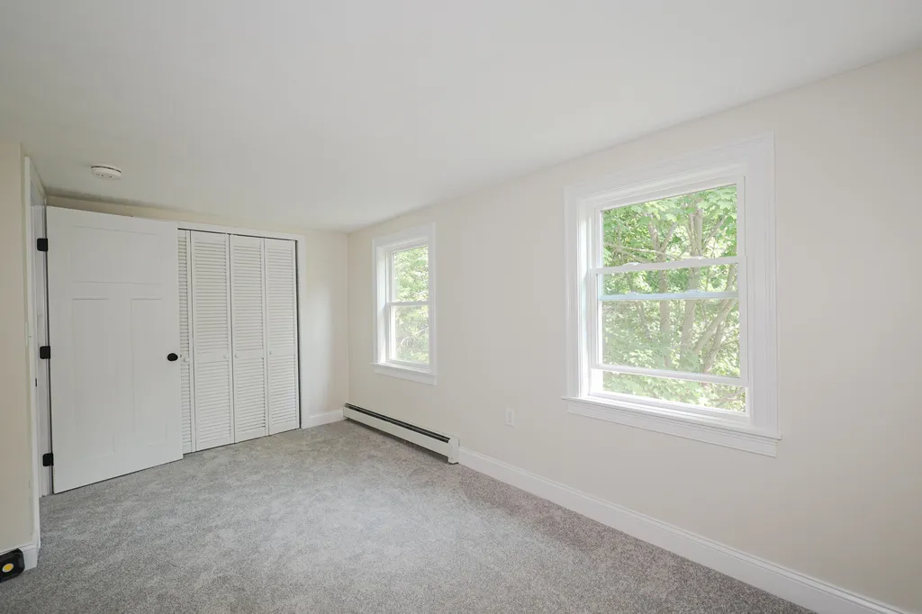 16 High Street Stratham NH 03885