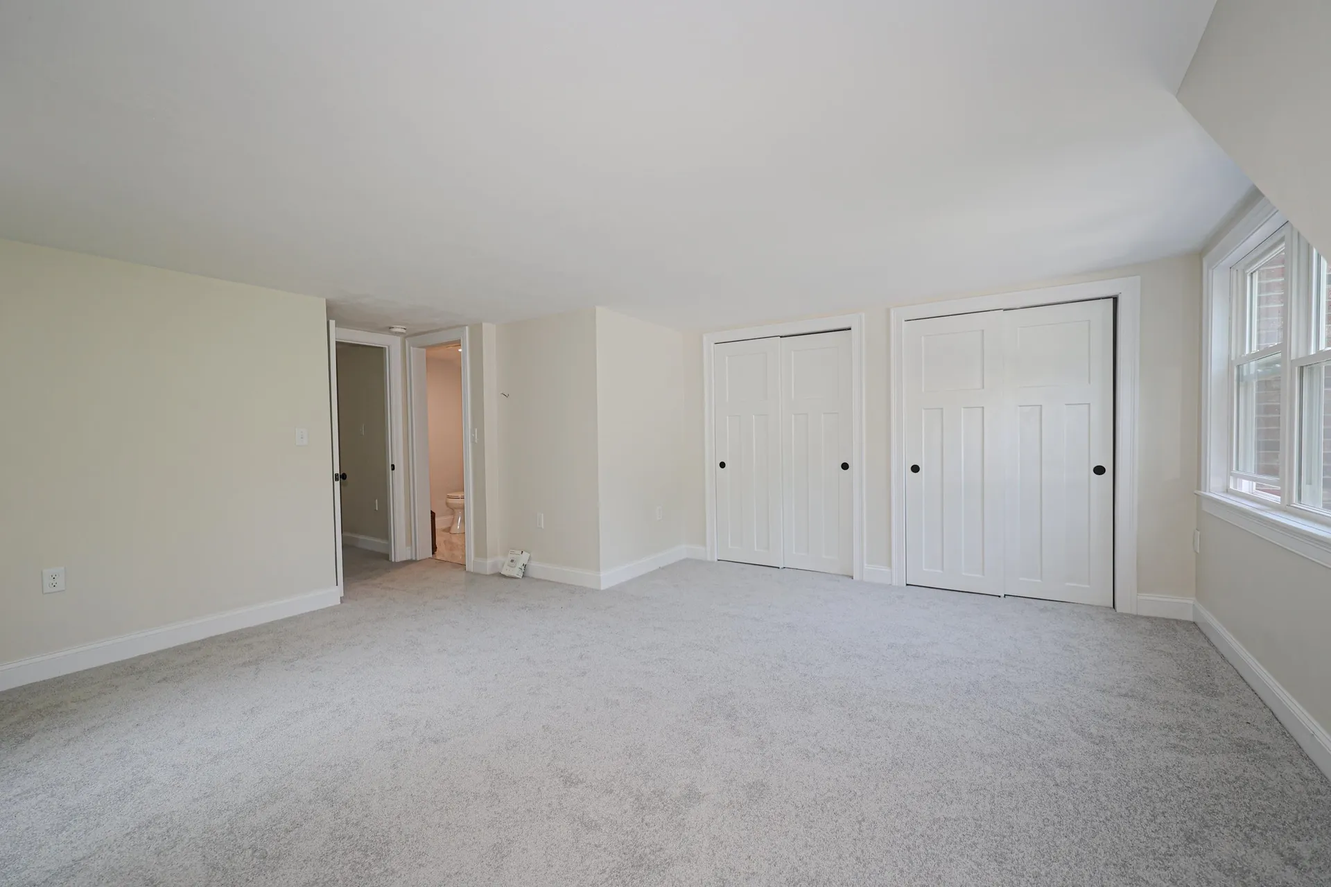 16 High Street Stratham NH 03885