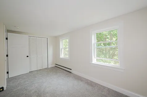 16 High Street Stratham NH 03885