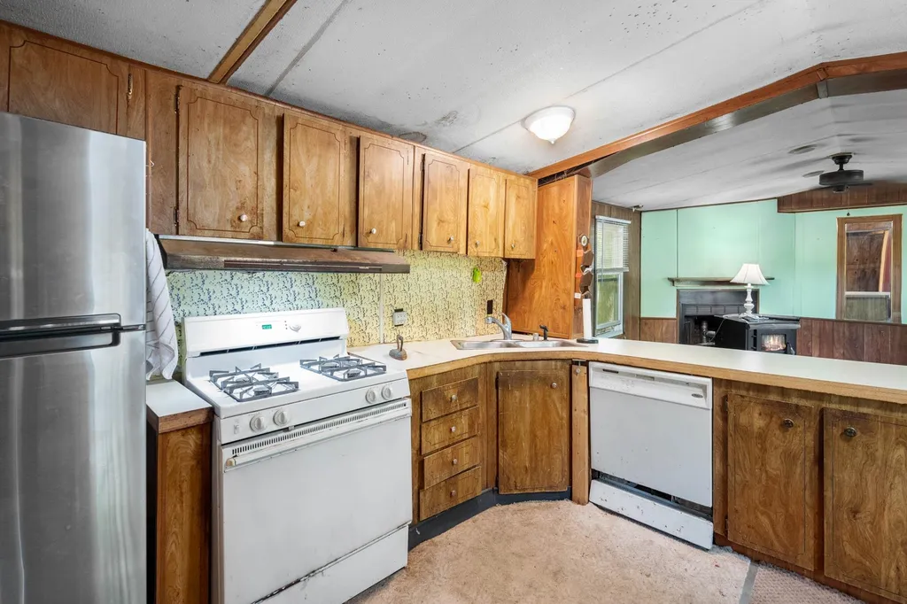 4 Merissa Drive Allenstown NH 03275
