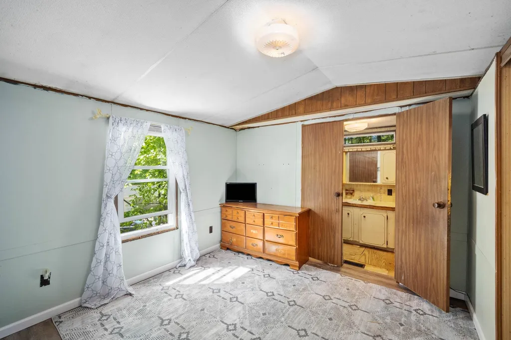 4 Merissa Drive Allenstown NH 03275