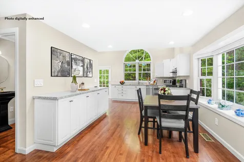 104 Lakeview Drive Weare NH 03281