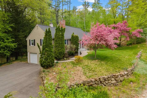 104 Lakeview Drive Weare NH 03281
