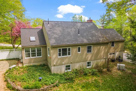 104 Lakeview Drive Weare NH 03281