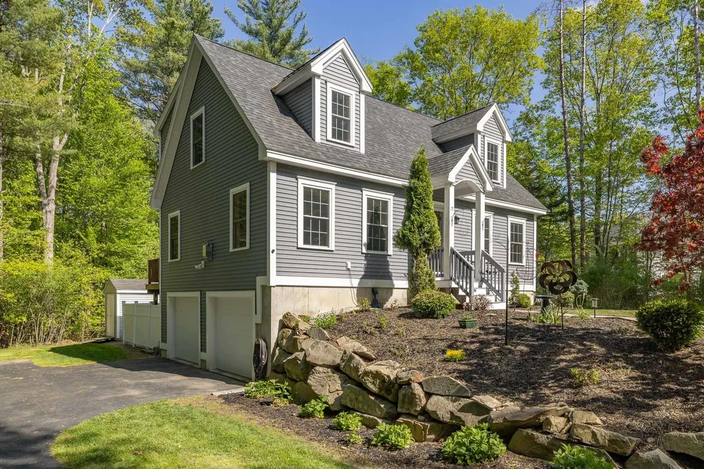19 Skyview Drive Greenland NH 03840