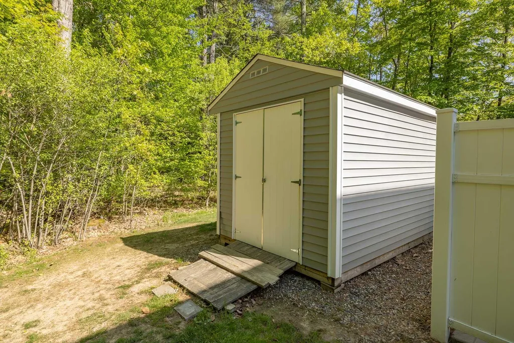 19 Skyview Drive Greenland NH 03840