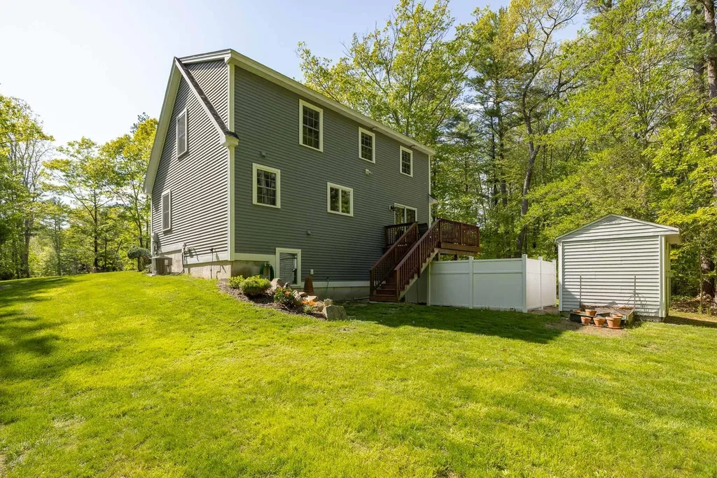 19 Skyview Drive Greenland NH 03840