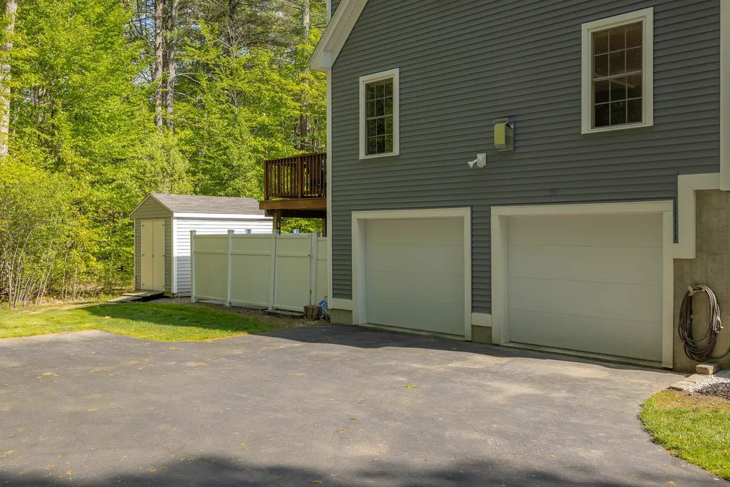 19 Skyview Drive Greenland NH 03840