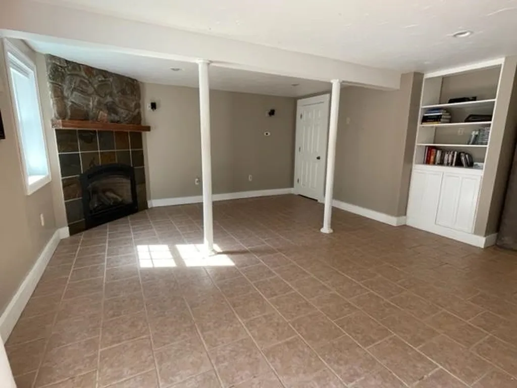 348 Pembroke Hill Road Pembroke NH 03275