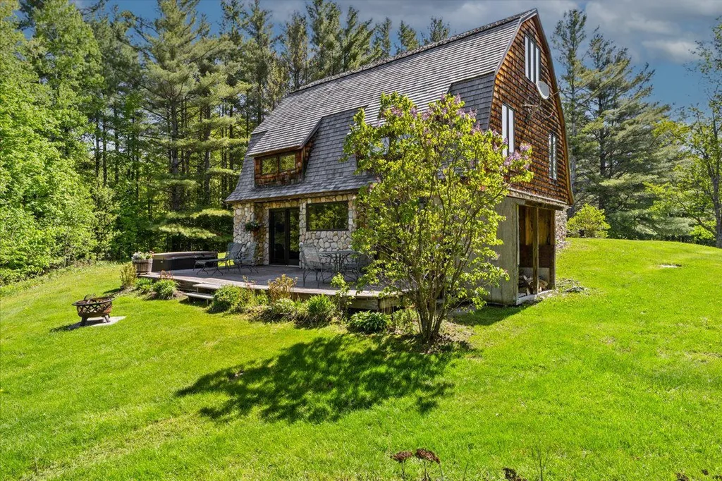 290 Dump Road Warren VT 05674