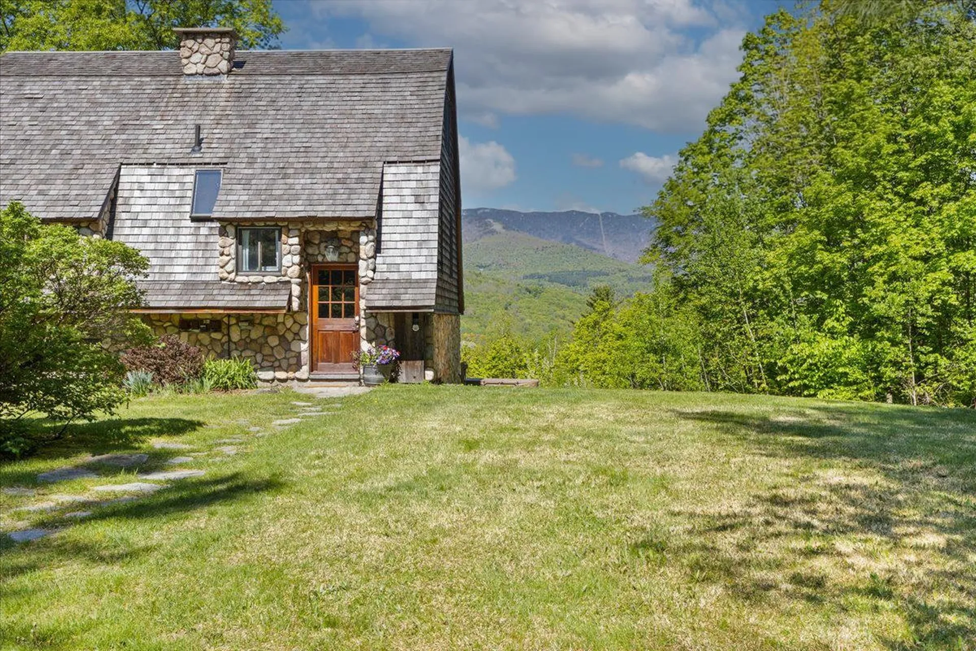 290 Dump Road Warren VT 05674