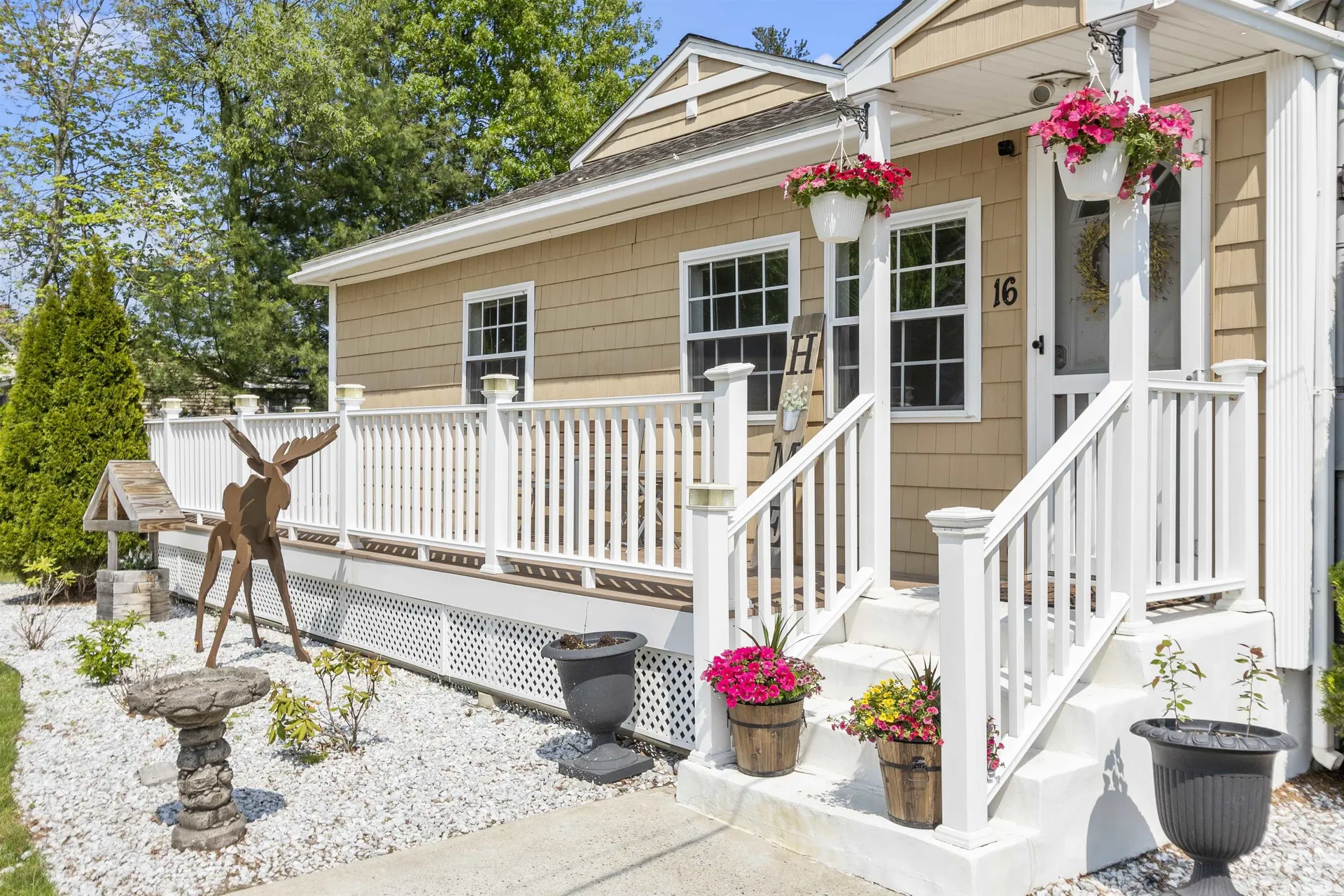 16 Dumaine Avenue Nashua NH 03063