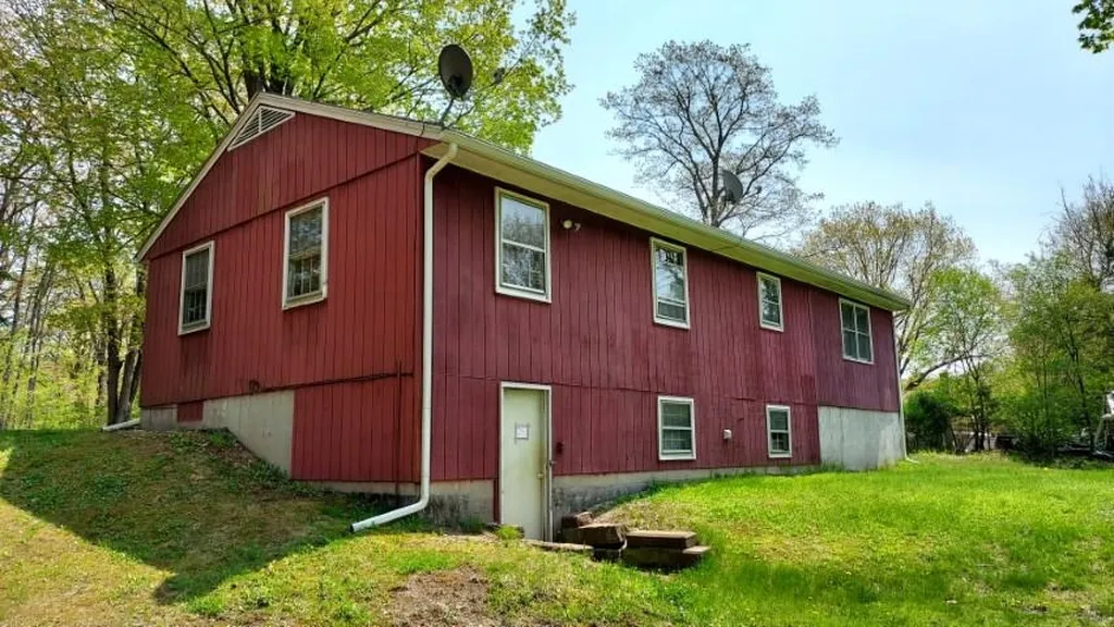 100 Barton Whitney Road Newport NH 03773