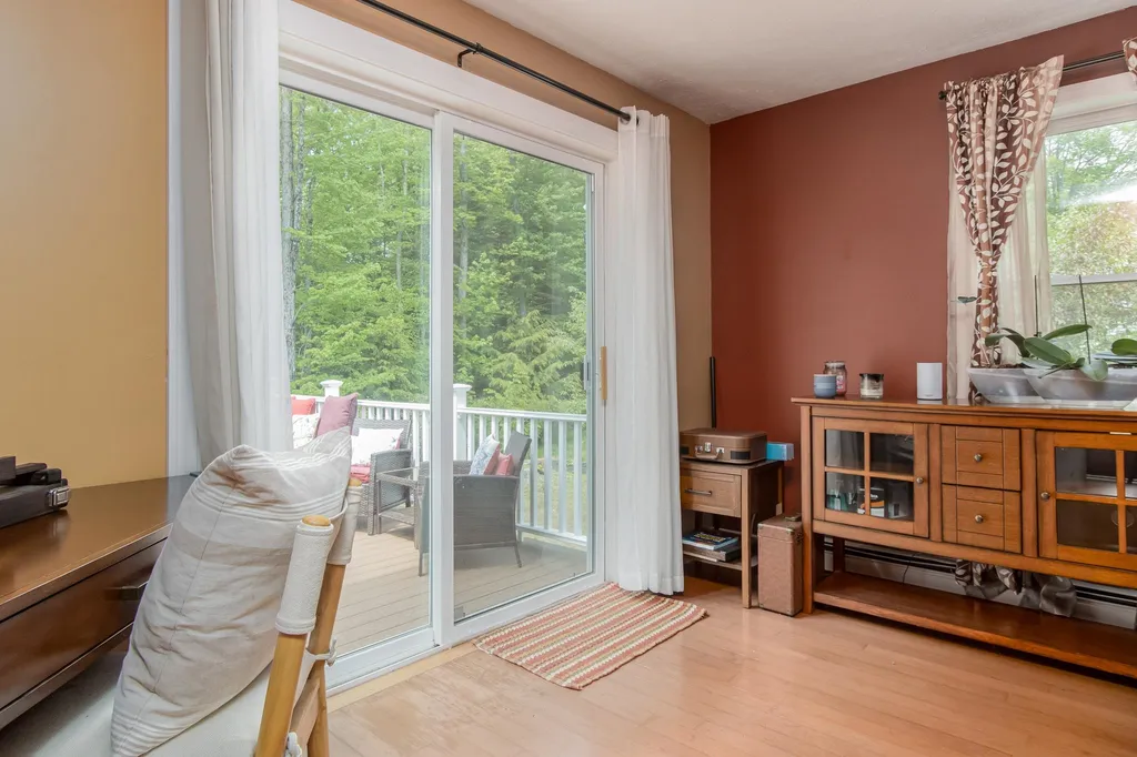 19 Peterson Circle Concord NH 03303