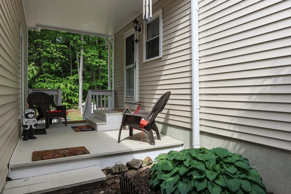 19 Peterson Circle Concord NH 03303