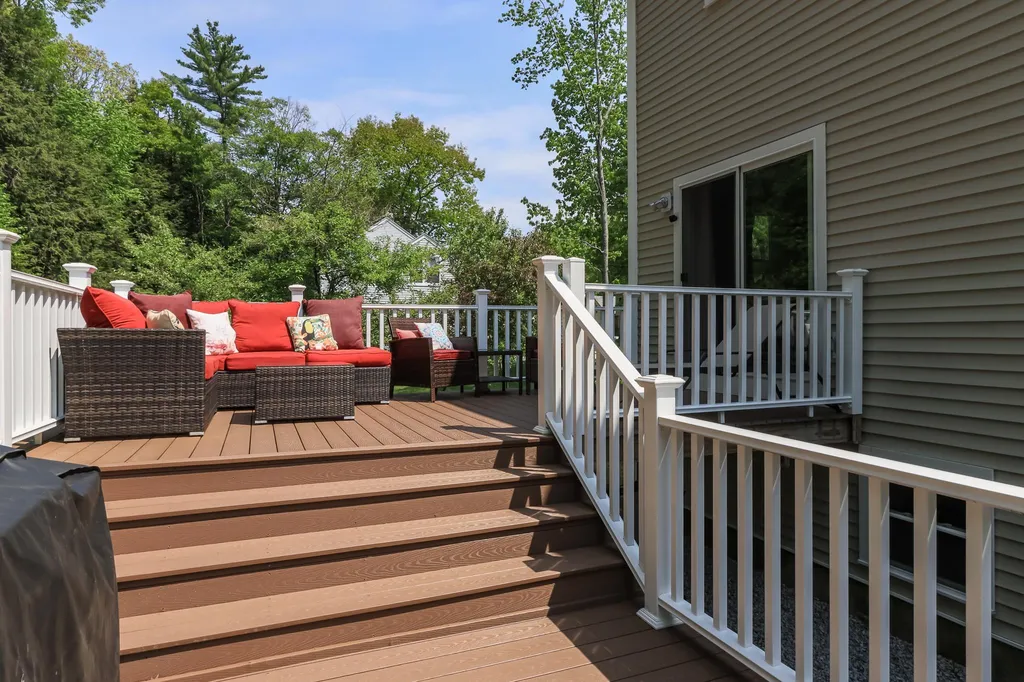 19 Peterson Circle Concord NH 03303